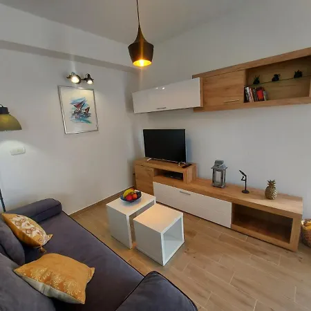 شقة Apartments Kurtov *
