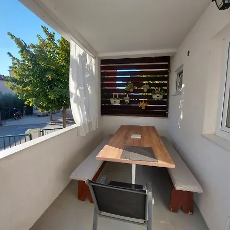 Apartments Kurtov Pakoštane